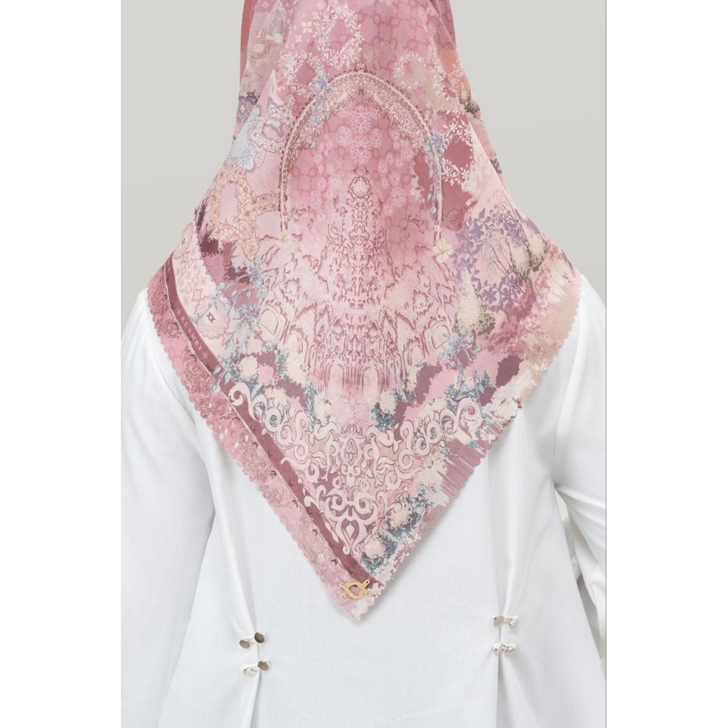 Alhambra Scarf Sherbet Wearing Klamby