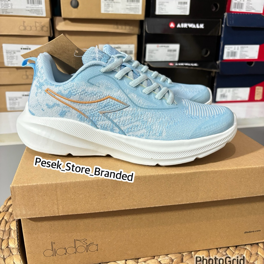 Sepatu Diadora Niece (F) Biru size 36,37 original sale