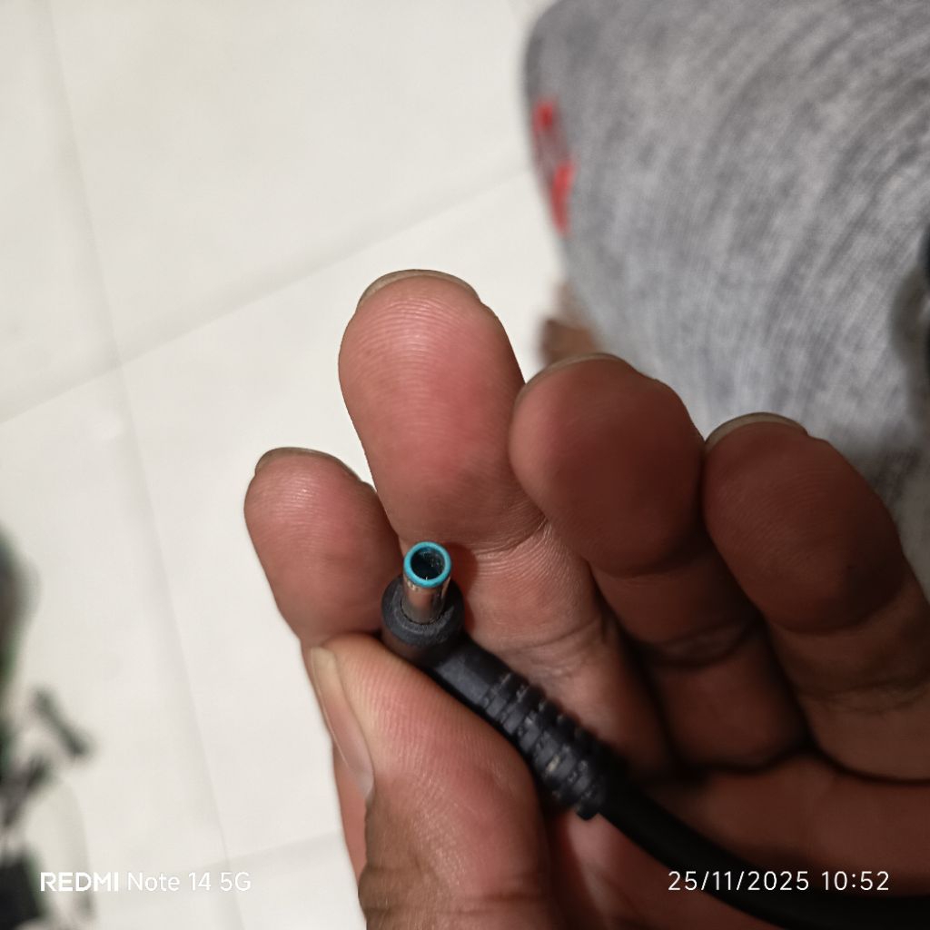 adaptor laptop 19v hp jack biru ( mati )