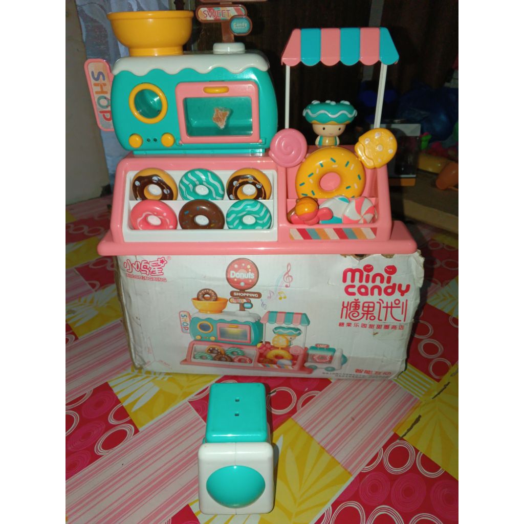 MAINAN ETALASE DONAT ANAK