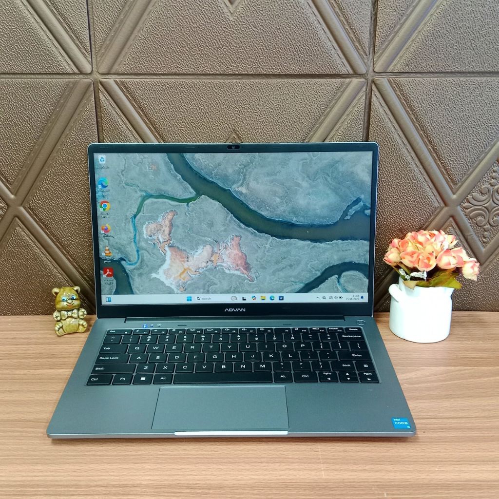 LAPTOP SECOND ADVAN WORKPRO INTEL CORE I3 INTEL UHD GRAPHICS RAM 8GB DDR4 SSD 1TB 14IBCH FHD