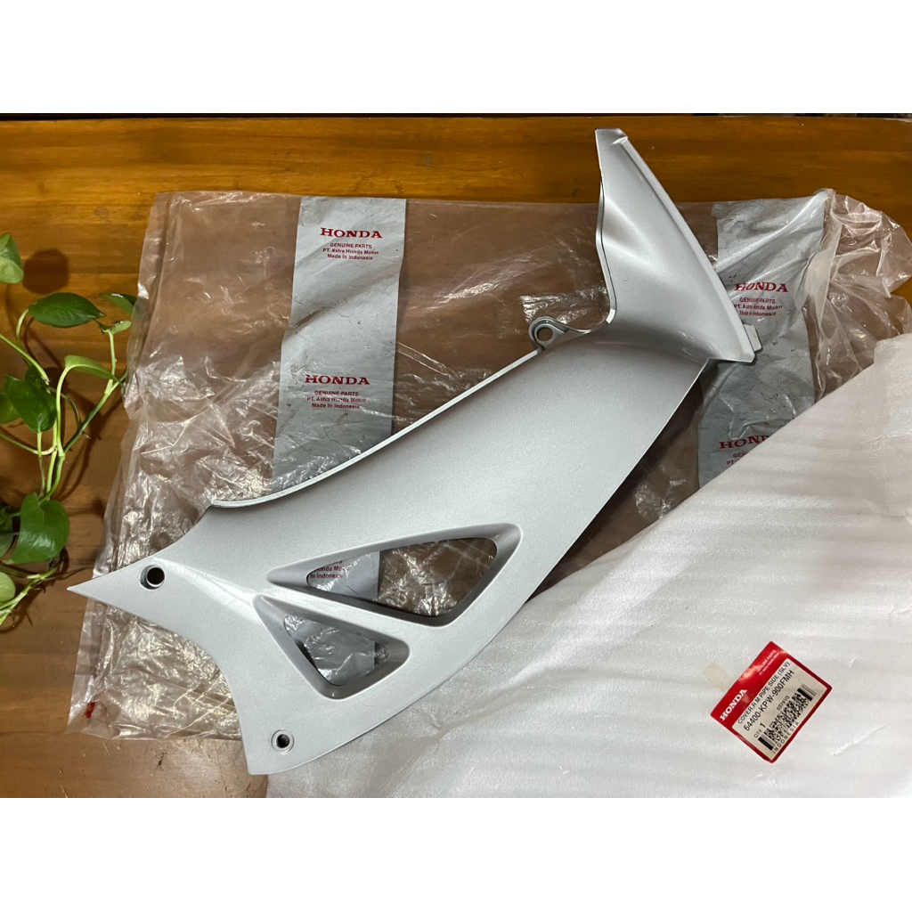 Sayap Dalam Legsild dalam Honda Kirana 125 Silver Asli Original 64400-KPW-900FMH