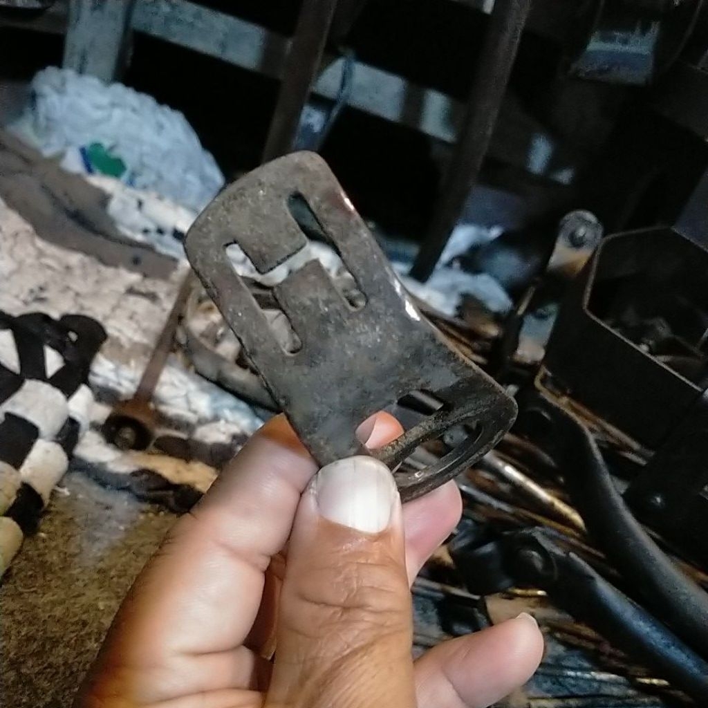 holder lampu sepeda onthel Hercules anggland