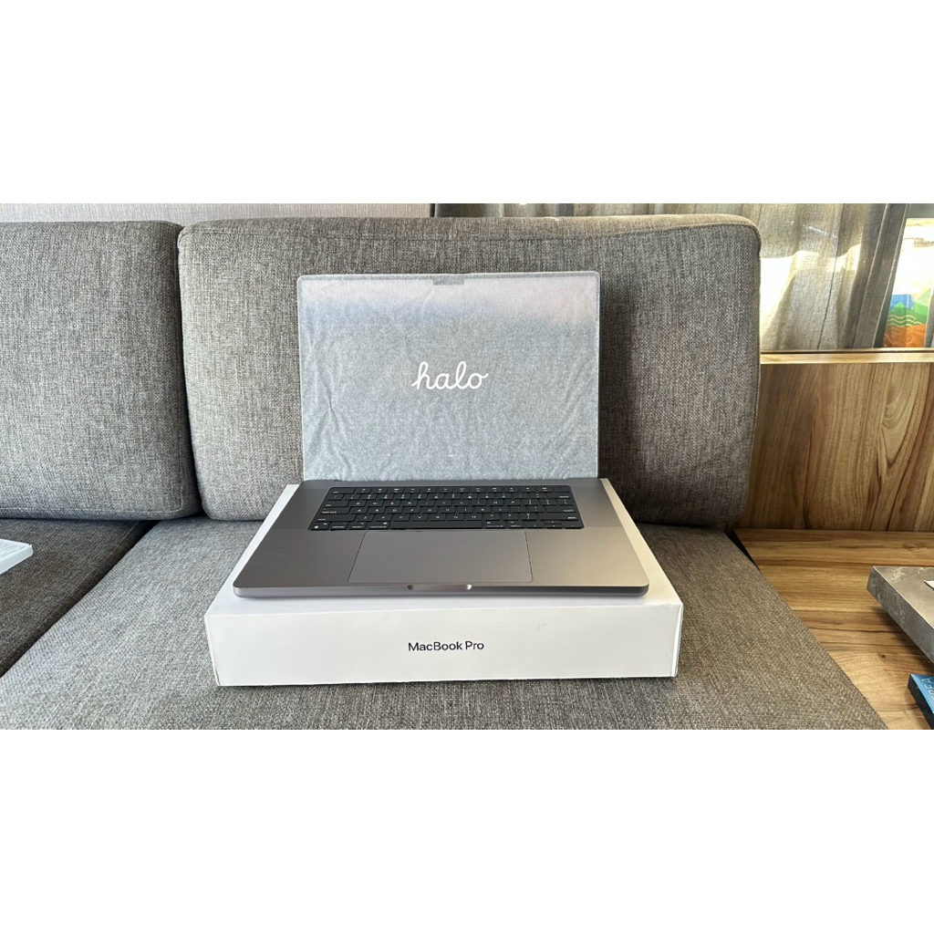 Macbook Pro 16 2021 M1 Pro 16GB 512GB BNOB IBox Best Seller