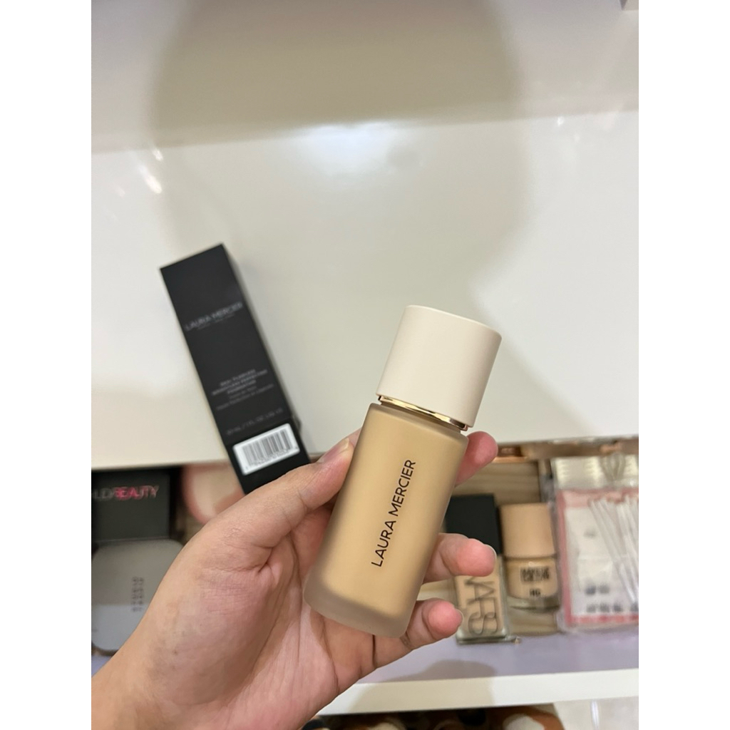 Laura Mercier Foundation Pl