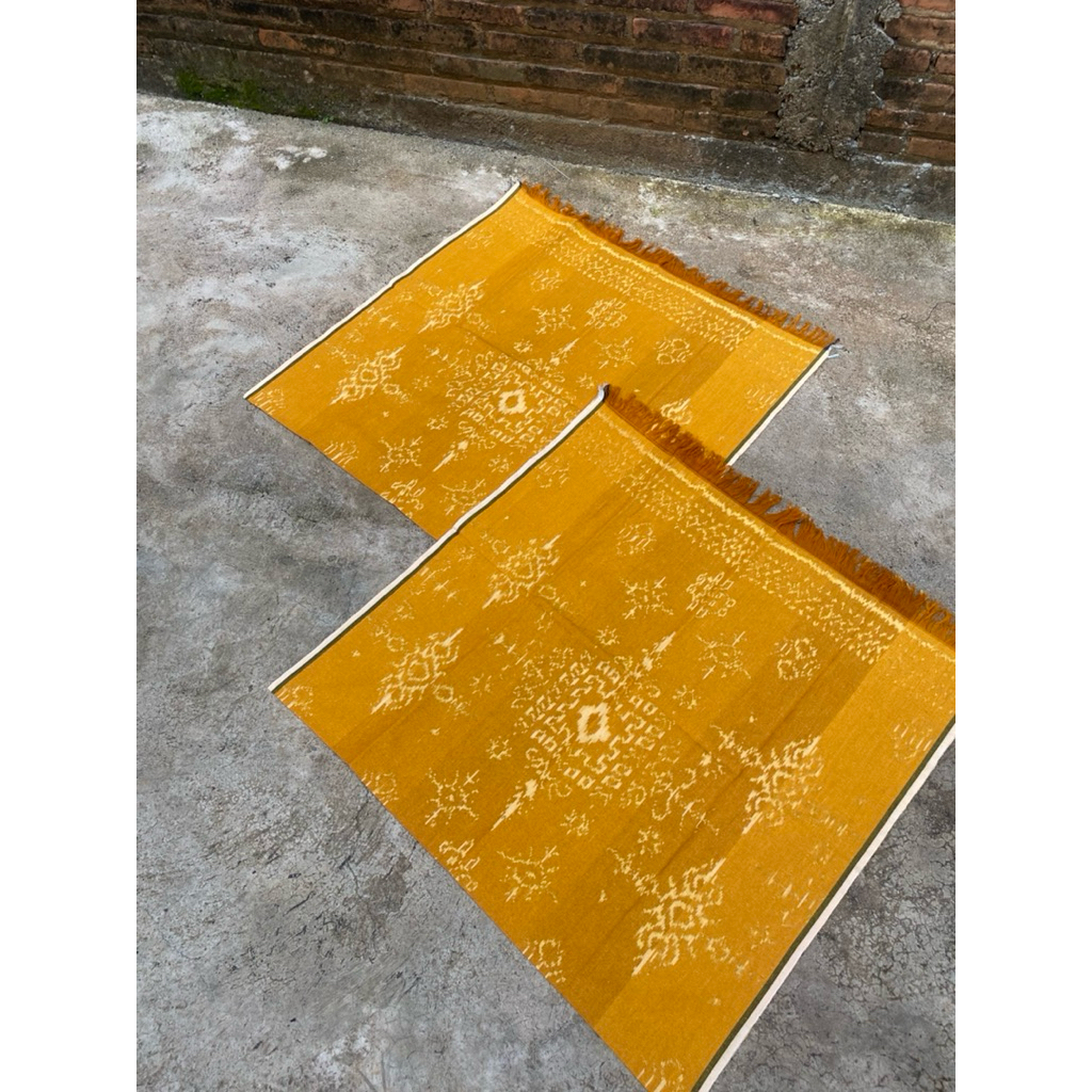 saputan tenun blanket varian kuning saput tenun lasem saput pakaian adat pria bali