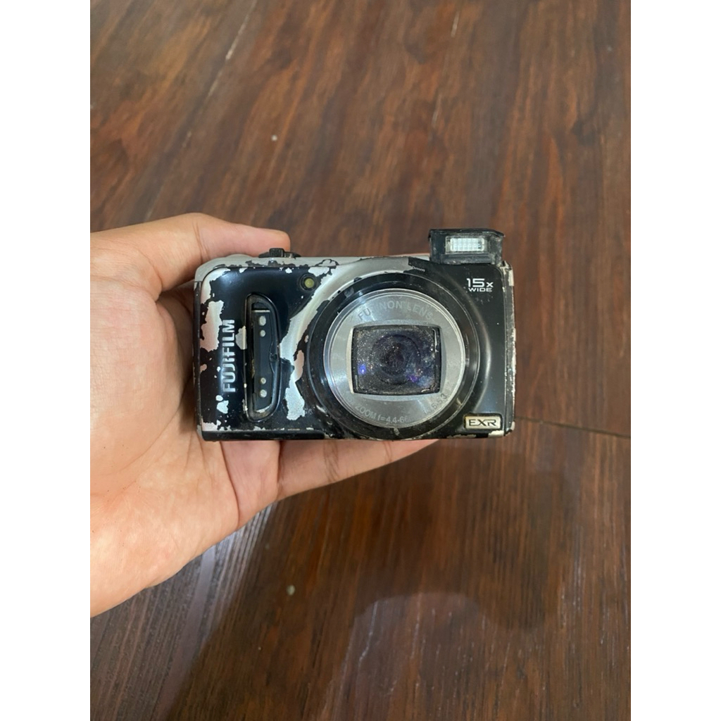 DIGICAM FUJIFILM FINEPIX HITAM