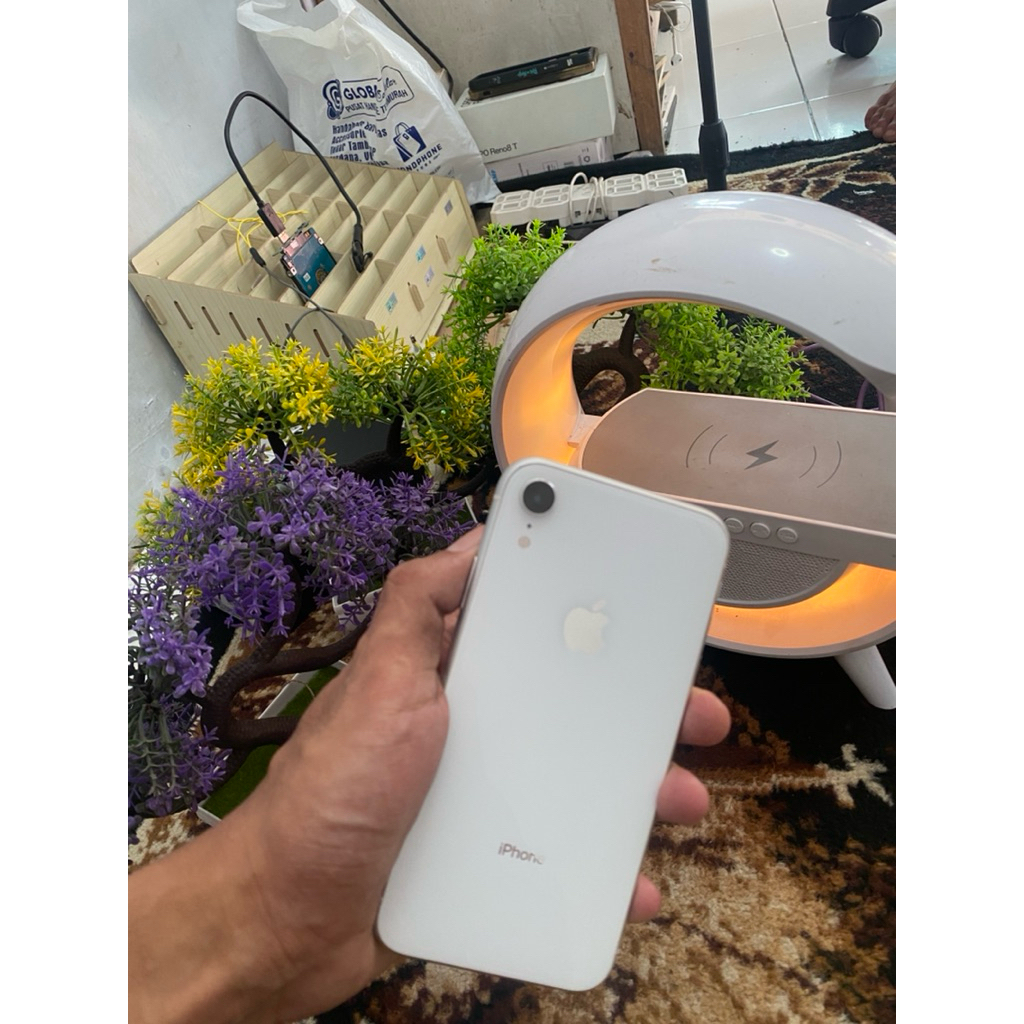 IPHONE XR 64GB