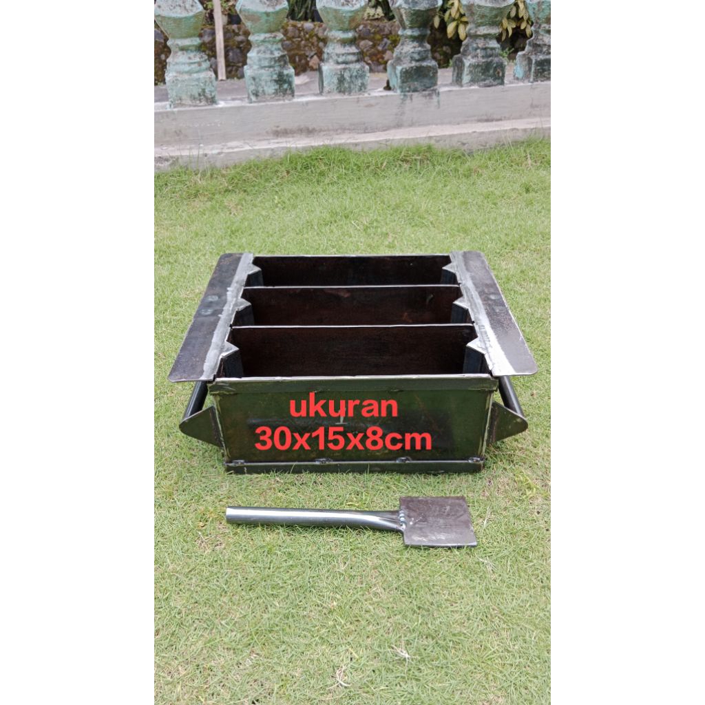 Cetakan batako engsel tripel//double 3ukuran 30x15x8cm