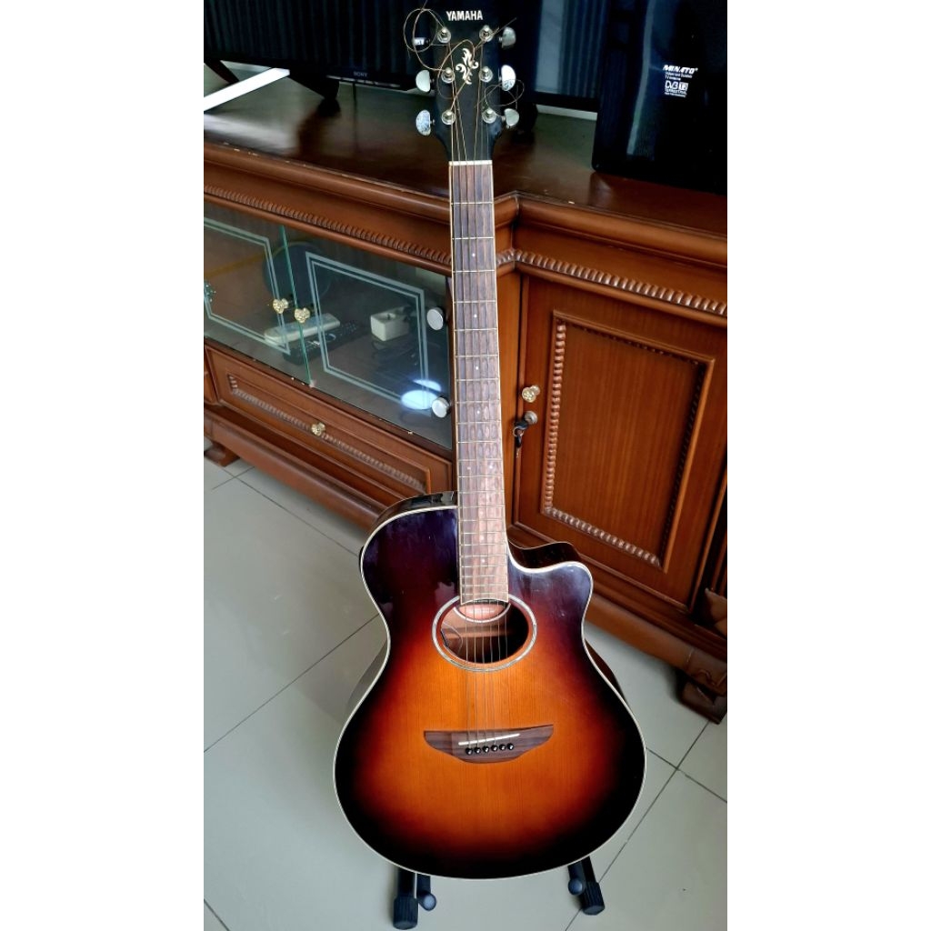 Gitar Yamaha APX 600 Second