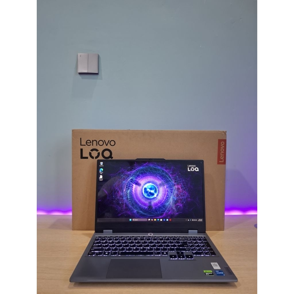 Laptop Gaming Lenovo LOQ 15IAX9