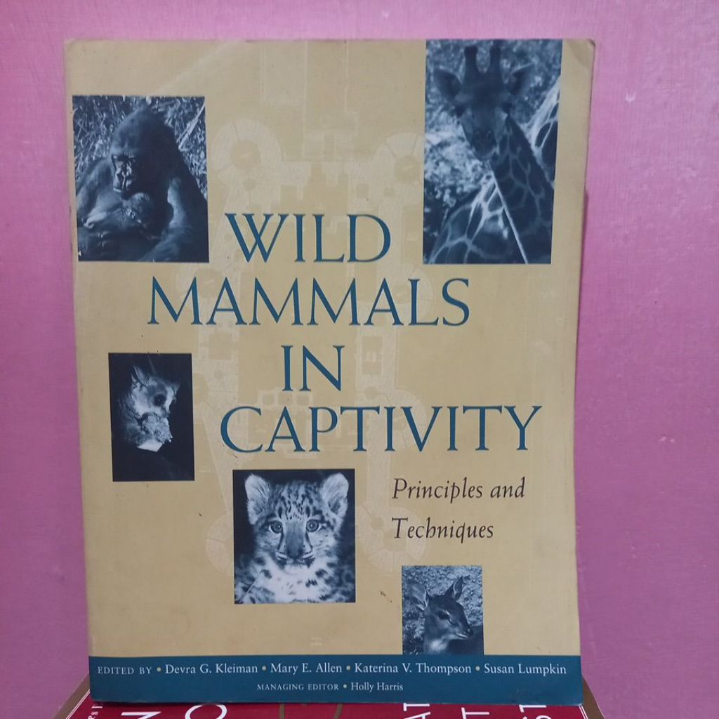 Buku Wild Mammals In Captivity