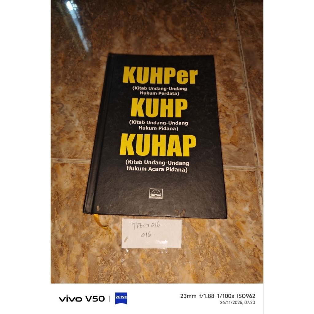 Buku KUHPer Kitab Undang-Undang Hukum Perdata KUHP Kitab Undang-Undang Hukum Pidana KUHAP Kitab Unda