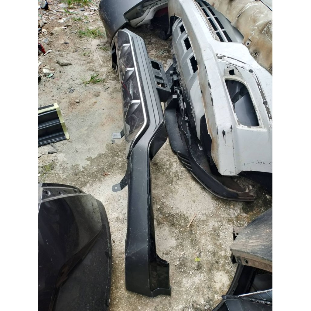 bodykit depan Fortuner legender