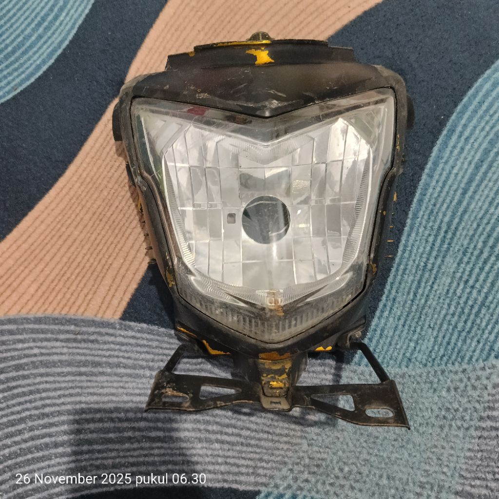headlamp lampu depan set tanpa spido cb 150 r old k15 Reflektor lampu depan CB 150 Lama Original