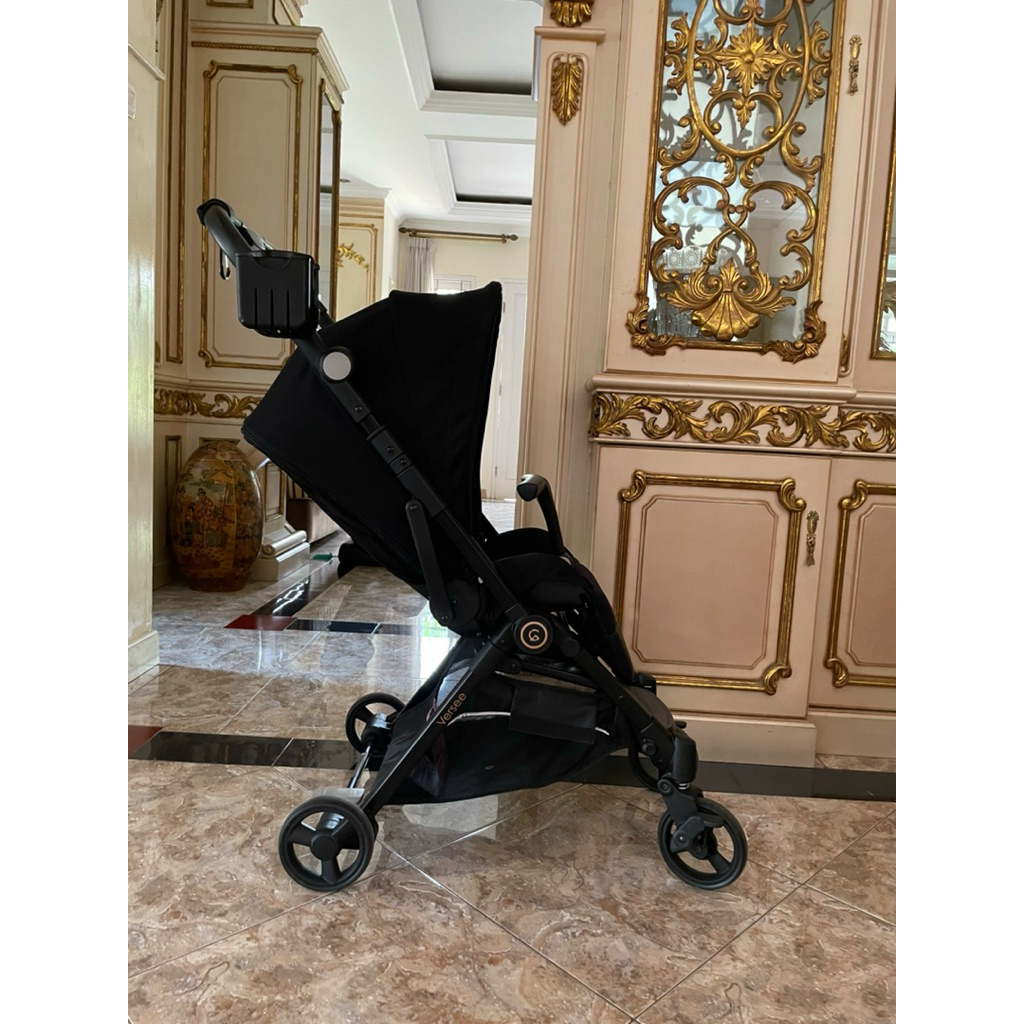 Preloved by Salinaa - STROLLER VERSEE COCOLATTE BLACK STROLLER TRAVELING NEWBORN AND TODDLER FREE CU