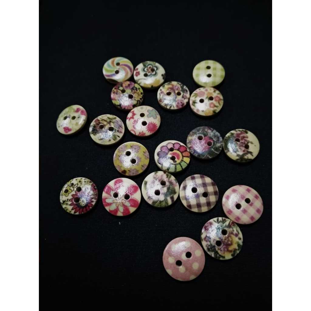 10pc Kancing Kayu Bulat Coklat Motif 2 Lubang 1.5cm Untuk Baju Scrapbook DIY Craft