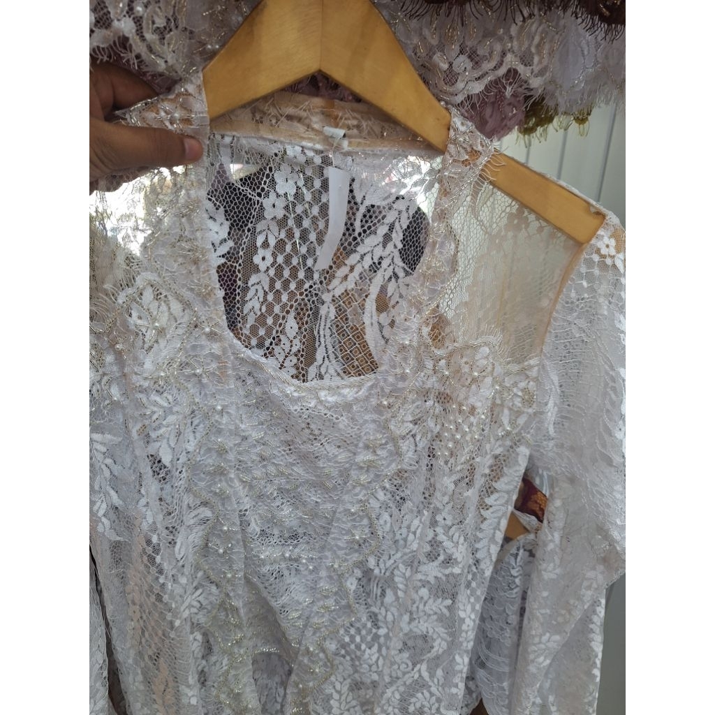 kebaya bali payet