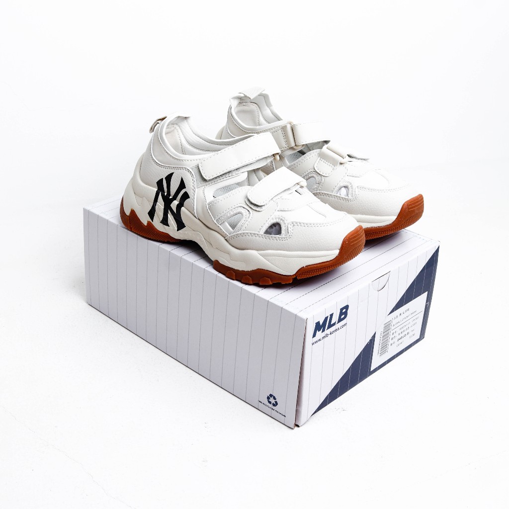 MLB Big Ball Chunky Mask New York Yankees Cream