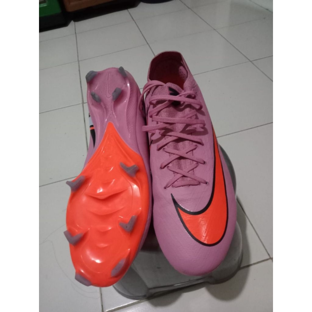 sepatu bola size 44,5
