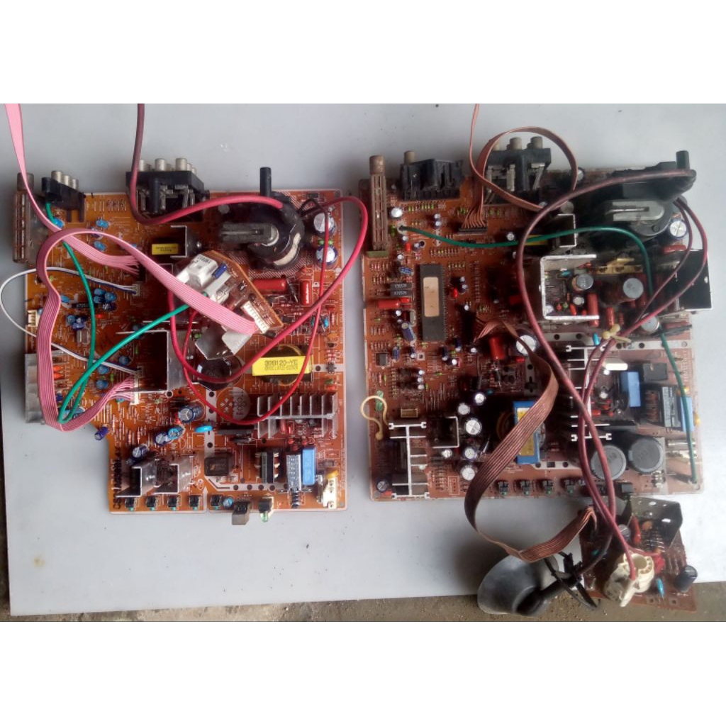 mesin tv  Samsung slim tabung 21inch,komponen lengkap,cabutan blum uji tes,gambling