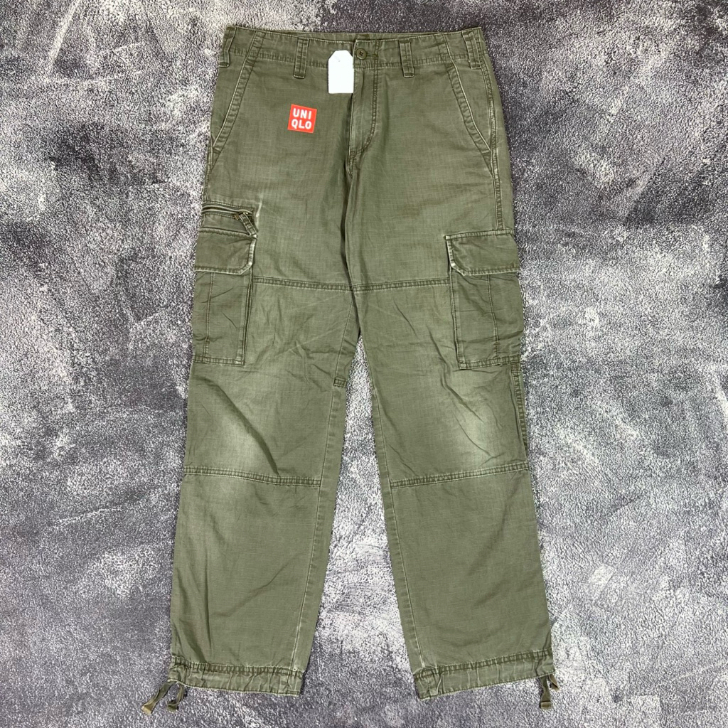 UNIQLO CARGO PANTS