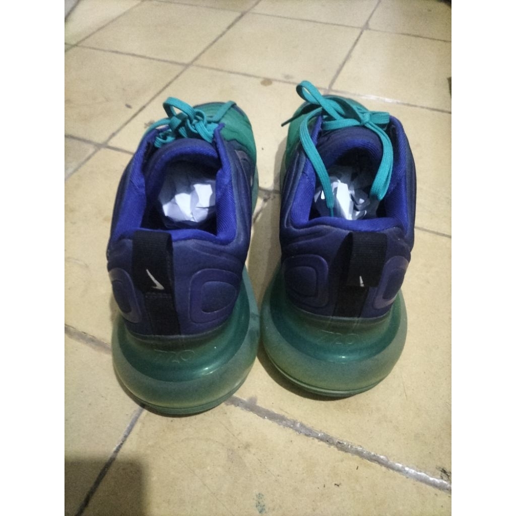 sepatu Nike  air max mulus bekas