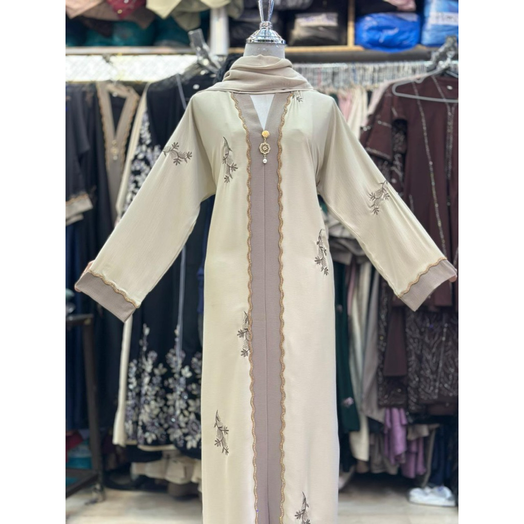 abaya saudi motif bunga
