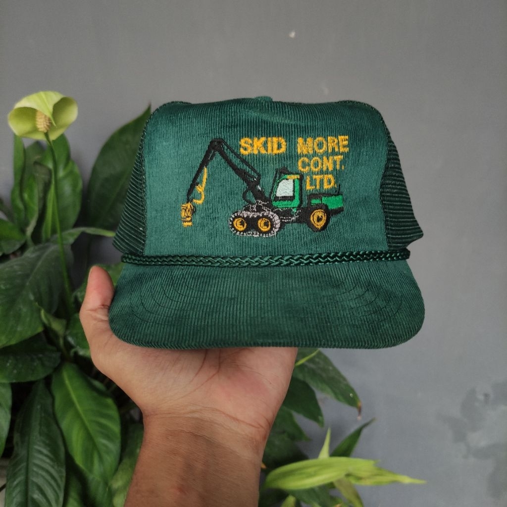 TOPI VINTAGE SKIDM0RE CORDUROY TRUCKER