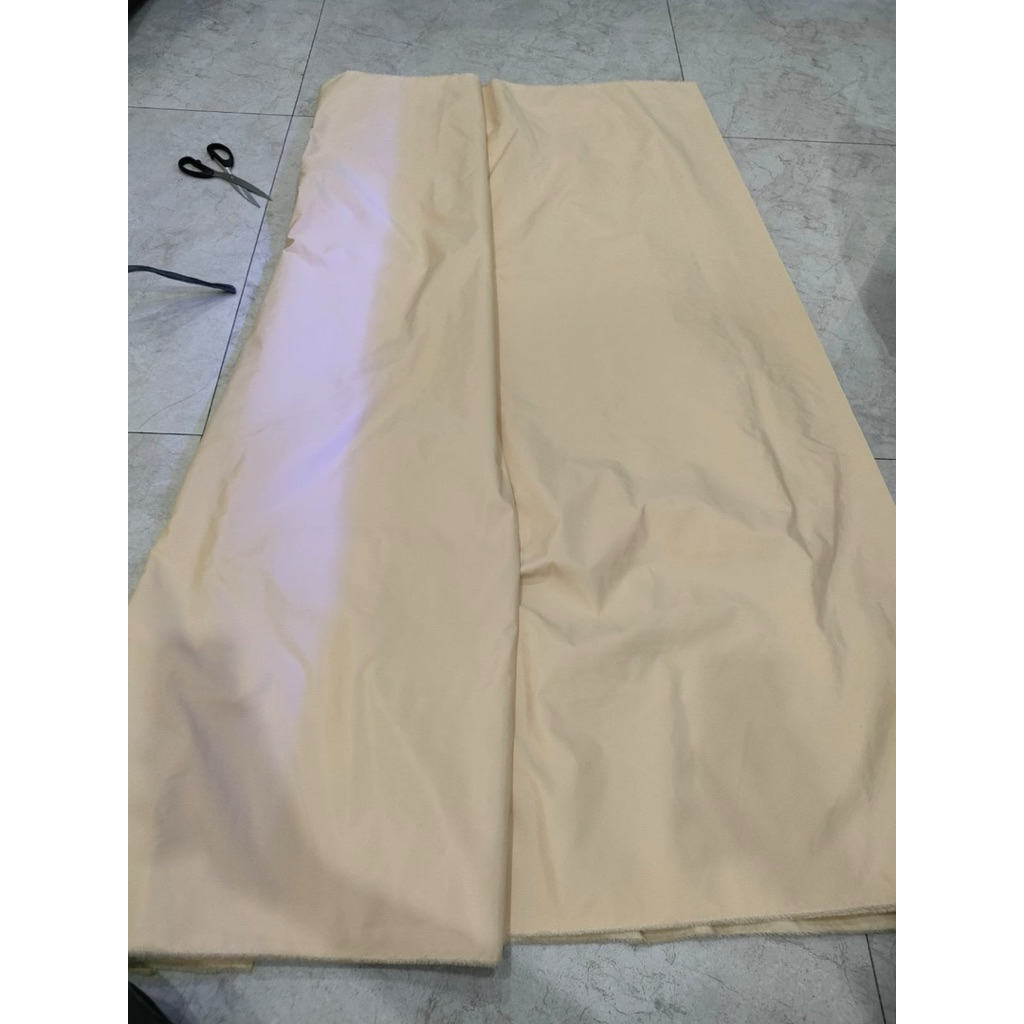 E15 OBRAL KAIN PARASUT TEBAL WARNA CREAM  / KAIN FURING / DALAMAN TAS / KAIN BUAT KANTONG/ KAIN FURI
