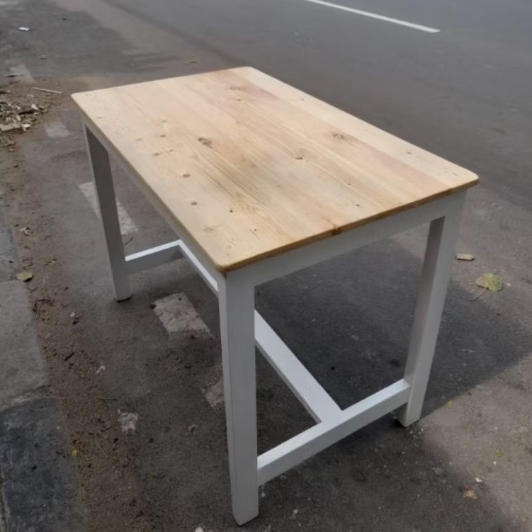 Meja makan ukuran 100x60x75 cm
