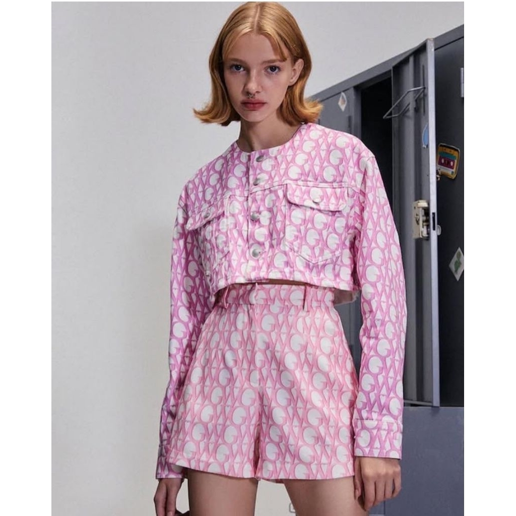 ORIGINAL GENTLE WOMAN