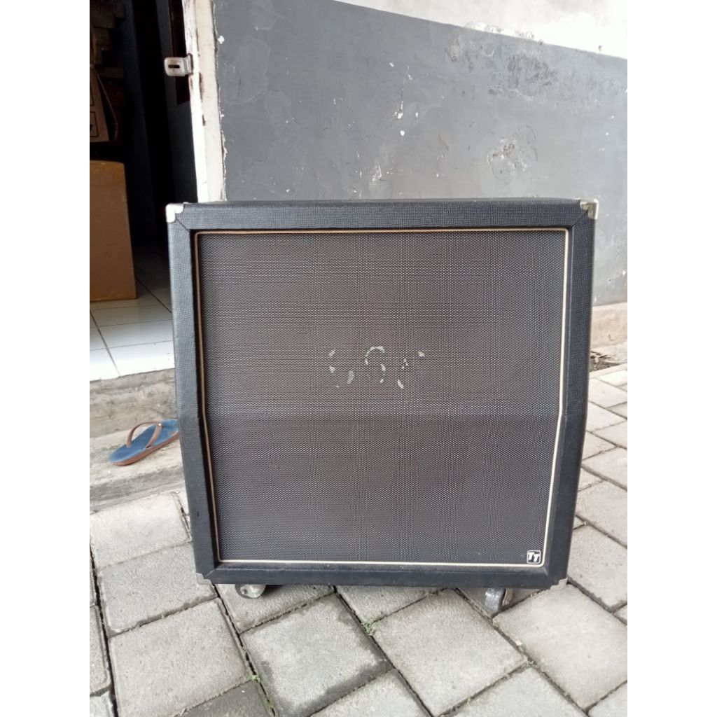 SPEAKER LANEY 4 X 12