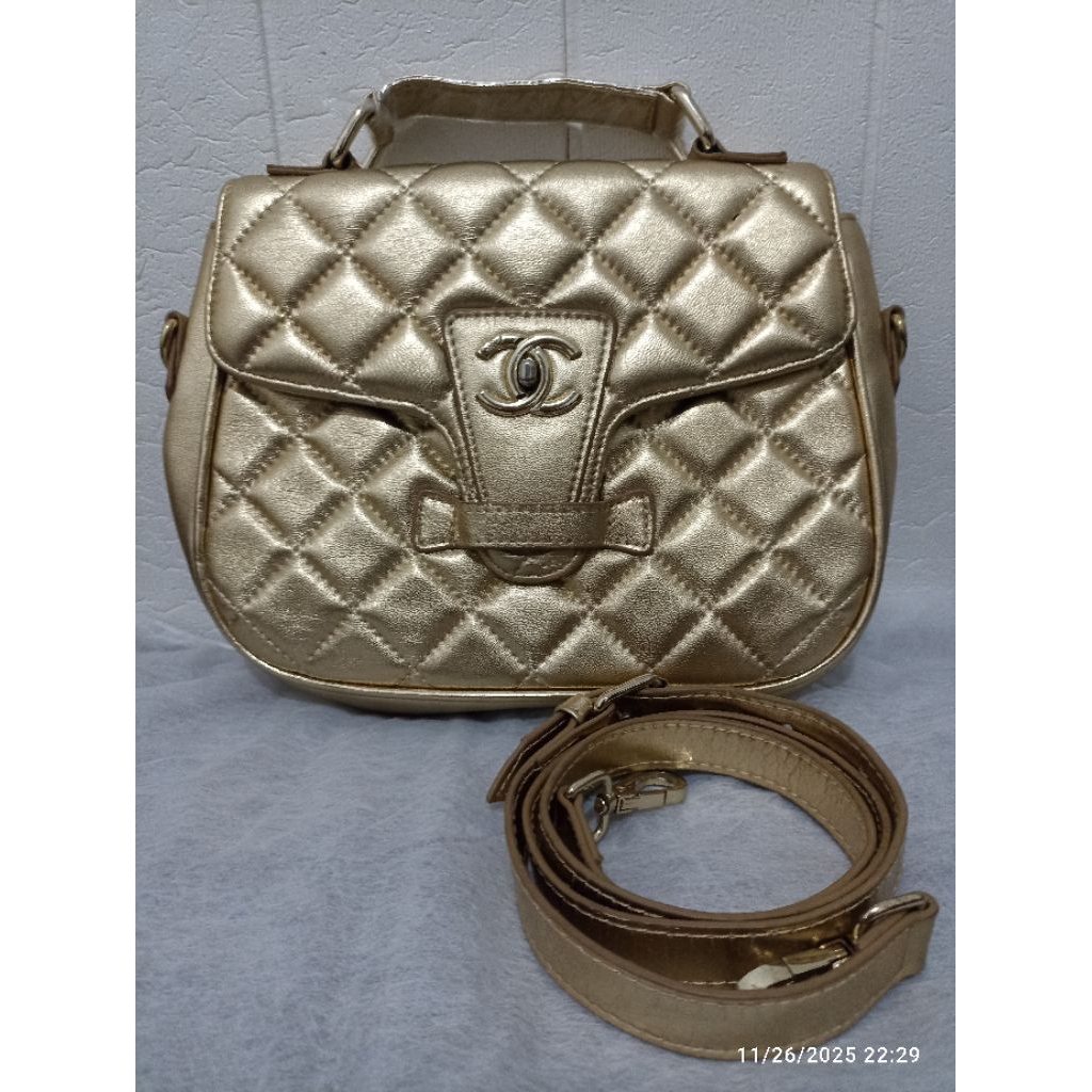 Sling bag gold ori Chanel PL