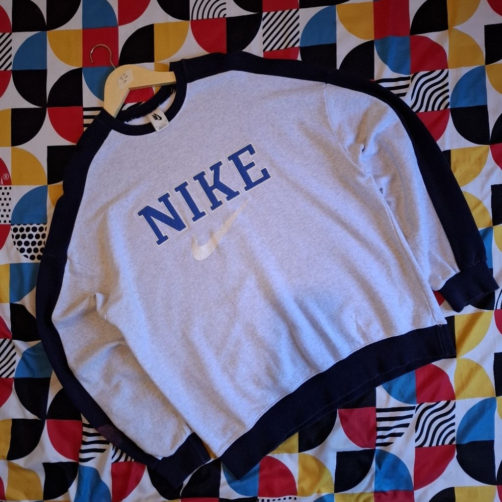 Crewneck Nike bordir abu list biru