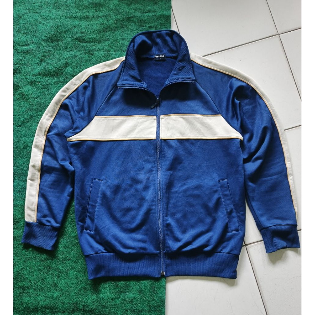 Jaket Traktop Uniqlo