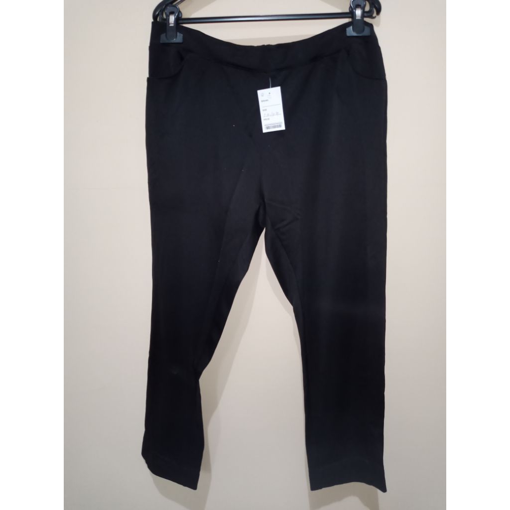 CELANA TRAINING PRELOVED