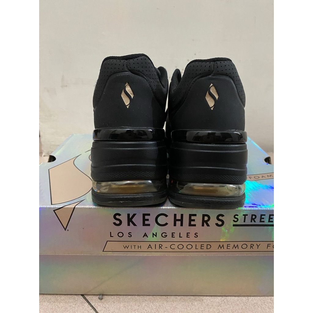 preloved sepatu skecher