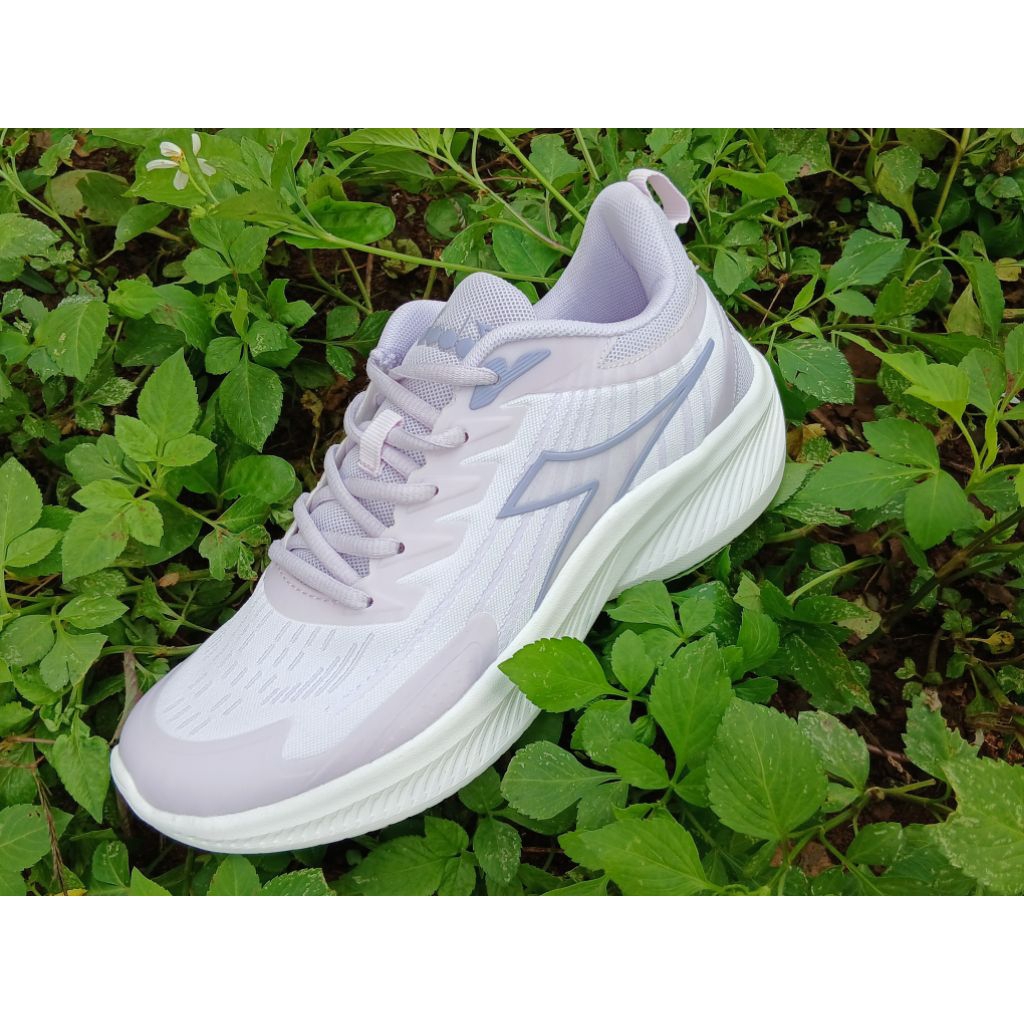 sepatu sport wanita diadora original asli ori