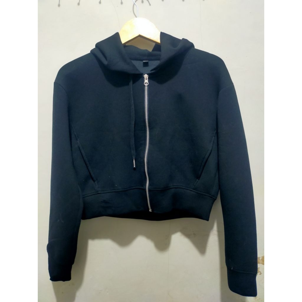 Hoodie Croptop Scuba GU Uniqlo