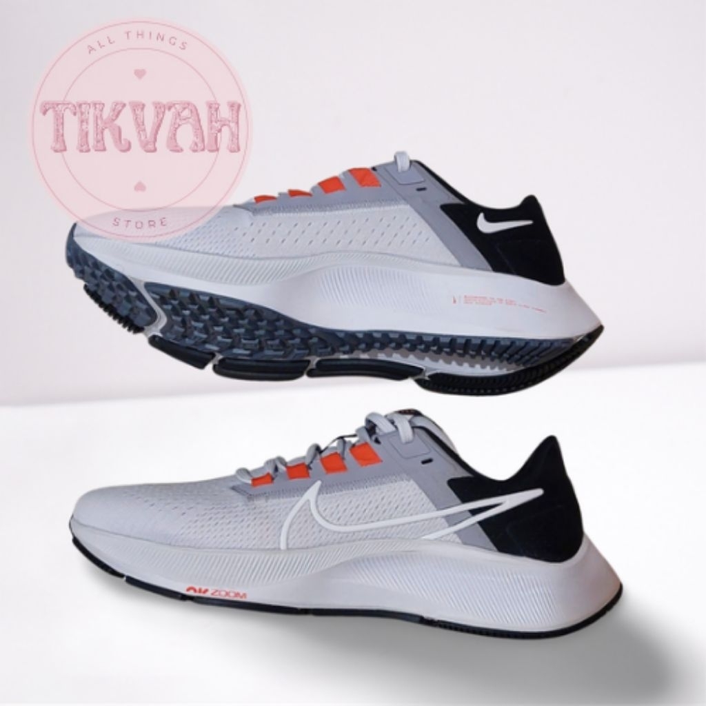 NIKE AIR ZOOM PEGASUS 38 (Iris Whisper/ White -- Size 39)