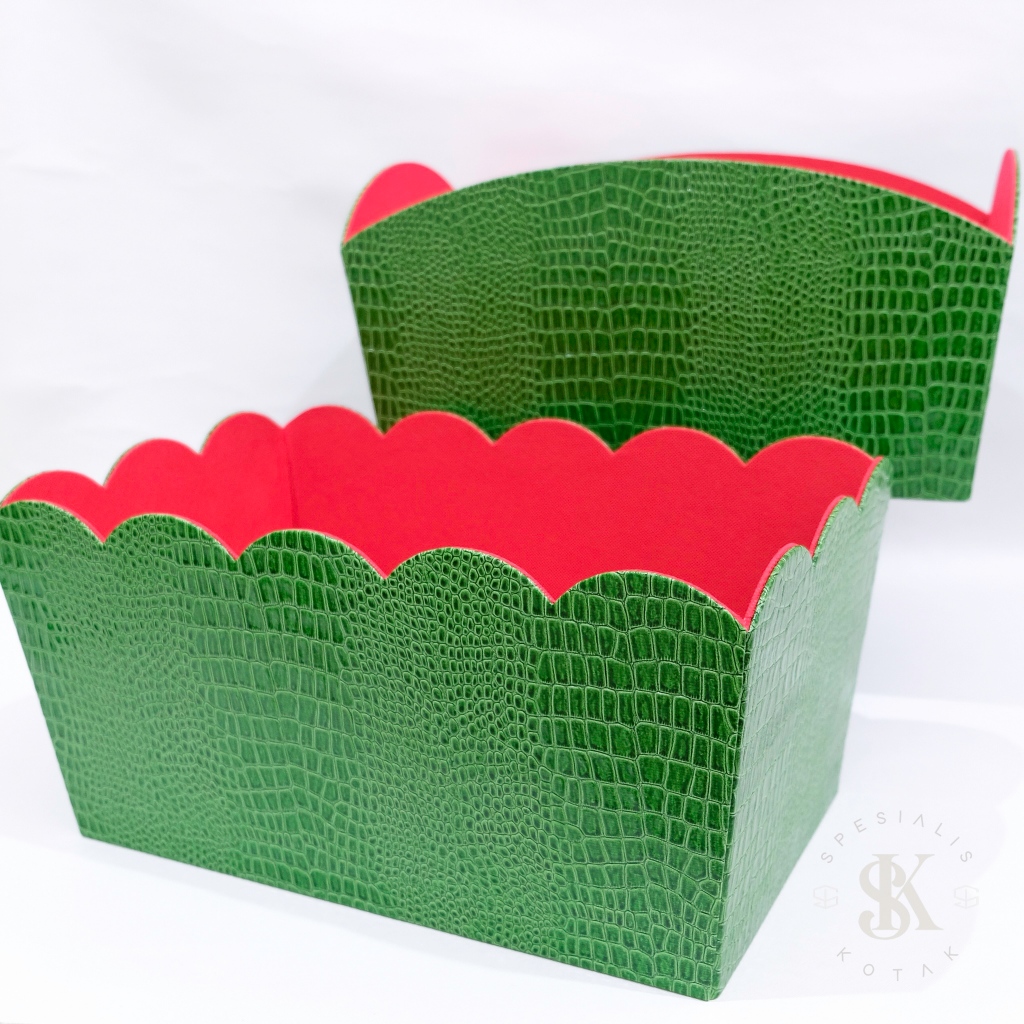 SURABAYA.  Keranjang Parcel Christmas / Natal. HARDBOX 36 21 20