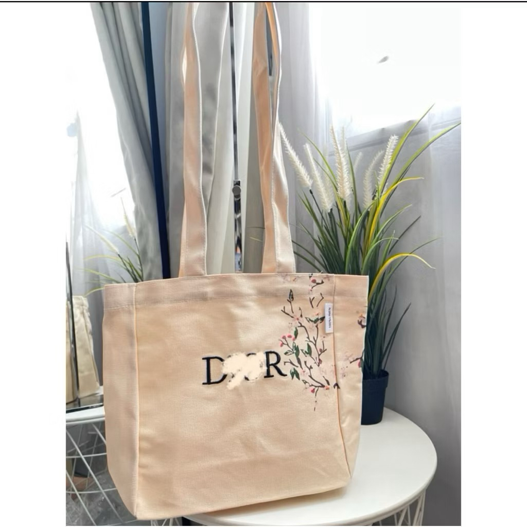 VIP Gift Tote Bag Flowery Branded 2025