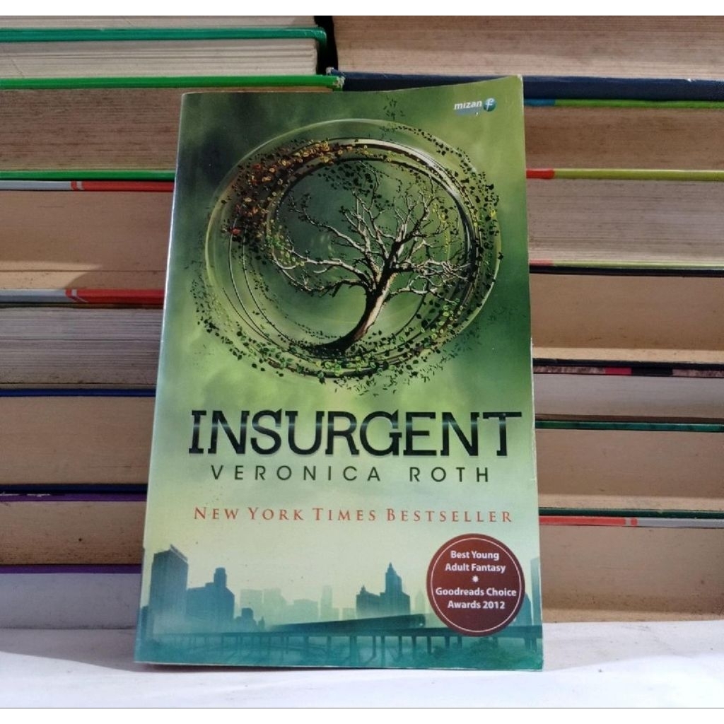 INSURGENT - VERONICA ROTH