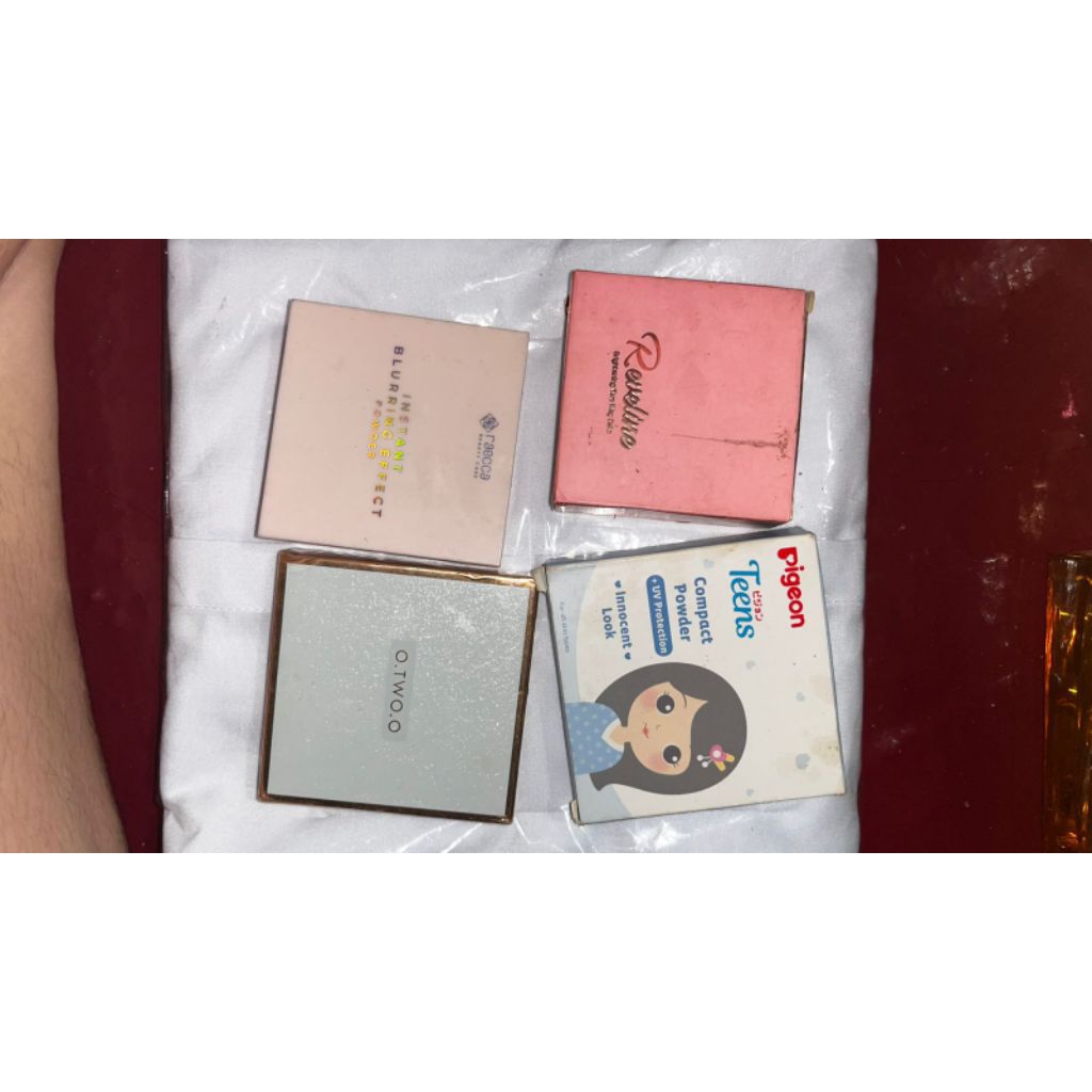 BEDAK PADAT PIGEON,REVELINE DAN RAECCA LUXCRIME