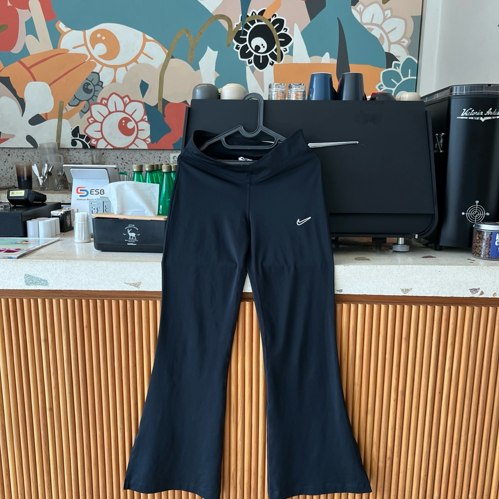 PRELOVED legging nike / women sportwear /