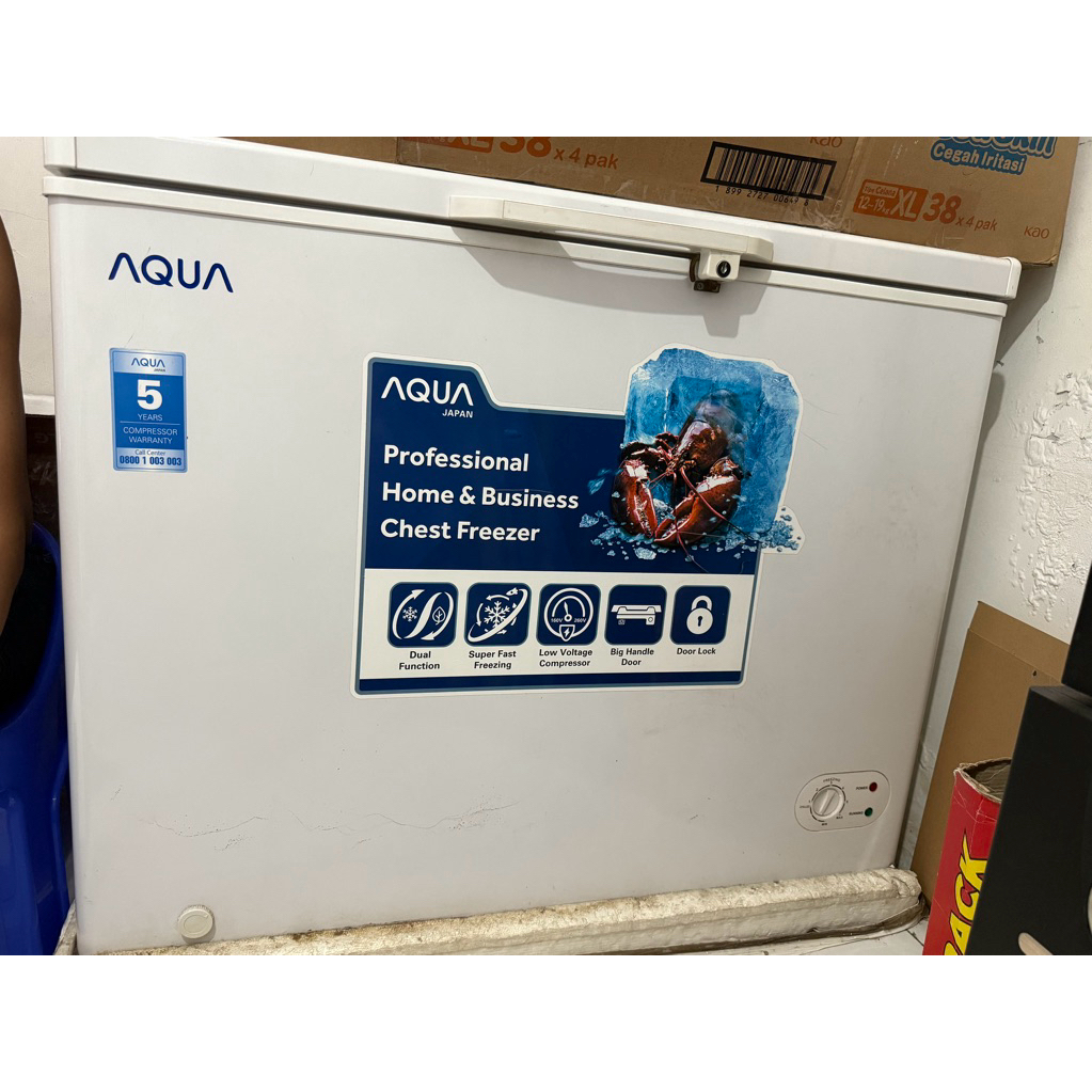 FREEZER AQUA 200 LITER BEKAS PAKAI