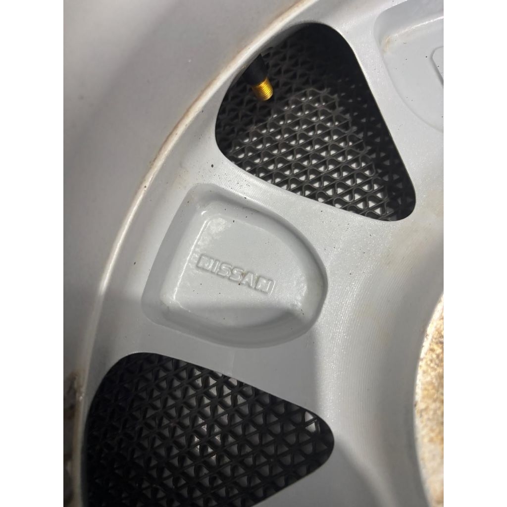 Velg oem Nissan March R15 pcd 4x100