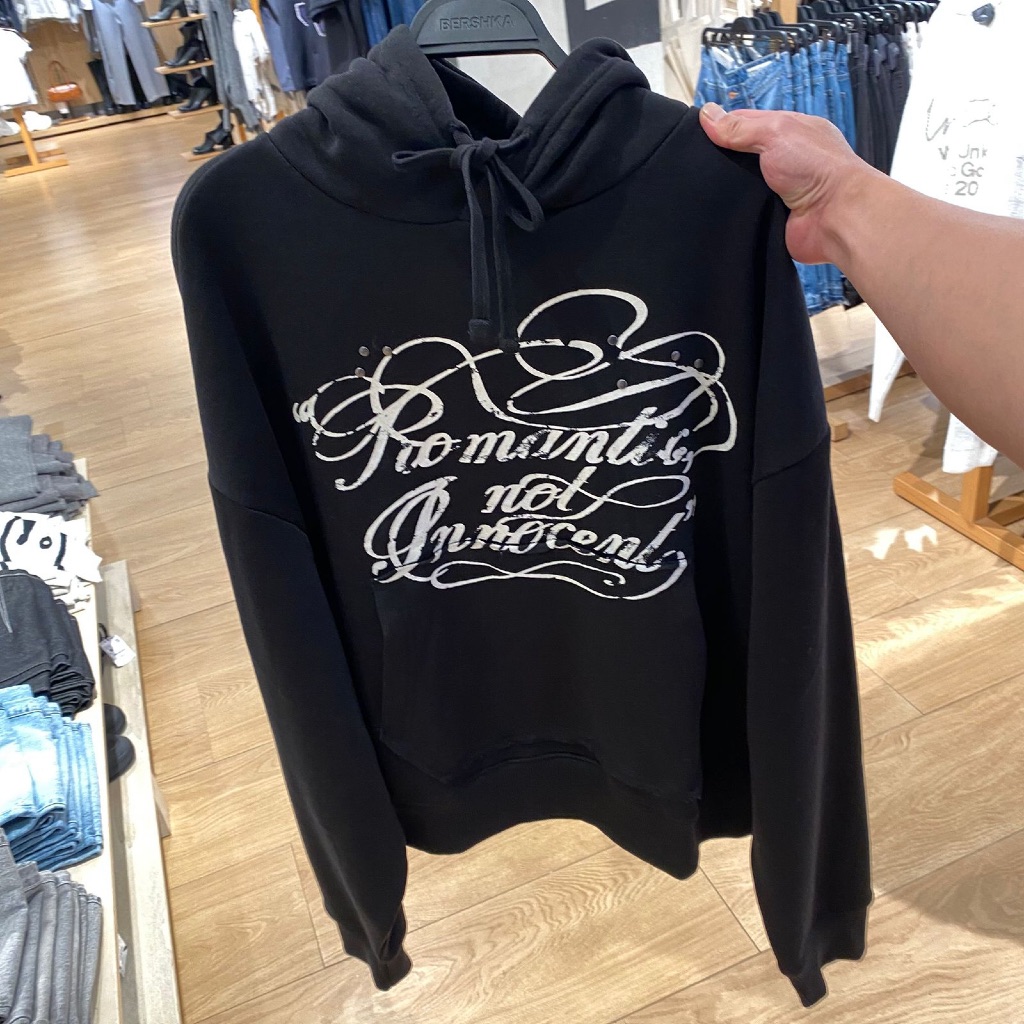 Jastipp. Hoodie Bershka (MAN)