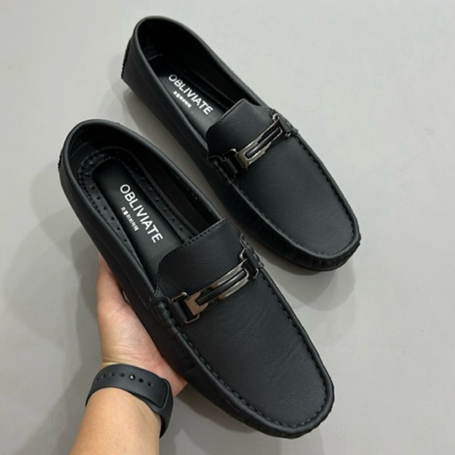 Sepatu Pantopel Laki-laki Dewasa Oblivate
